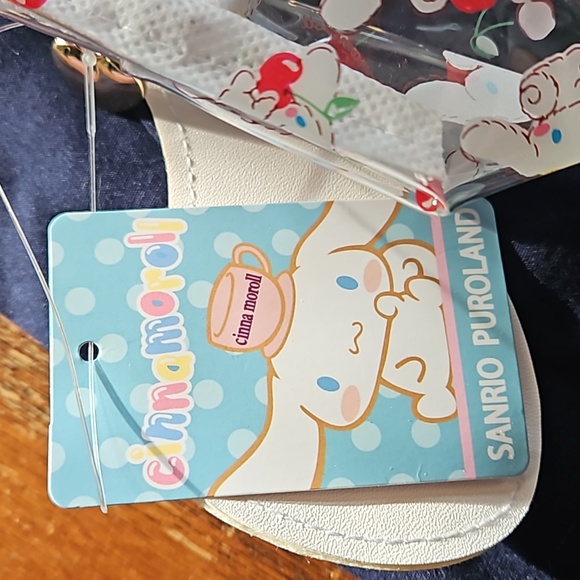 Sanrio Cinnamroll bundle make-up case,pop-socket, and bracelet - Picture 6 of 7
